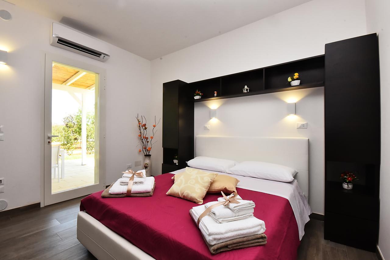 Borgo Fiorito Relais Bed & Breakfast Парабита Екстериор снимка