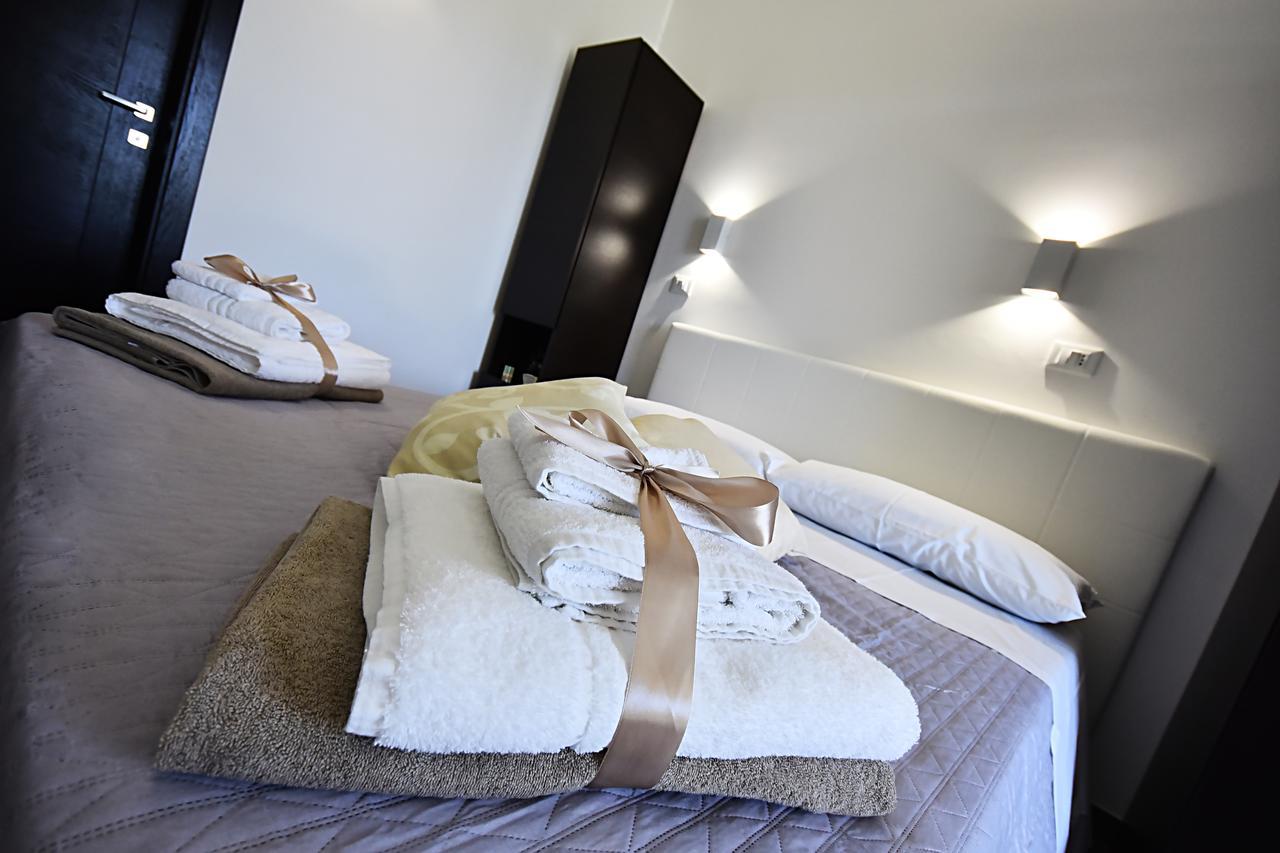 Borgo Fiorito Relais Bed & Breakfast Парабита Екстериор снимка